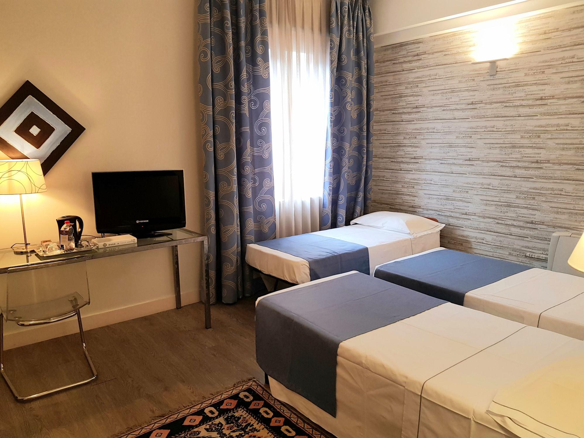 Lancaster Hotel 4*