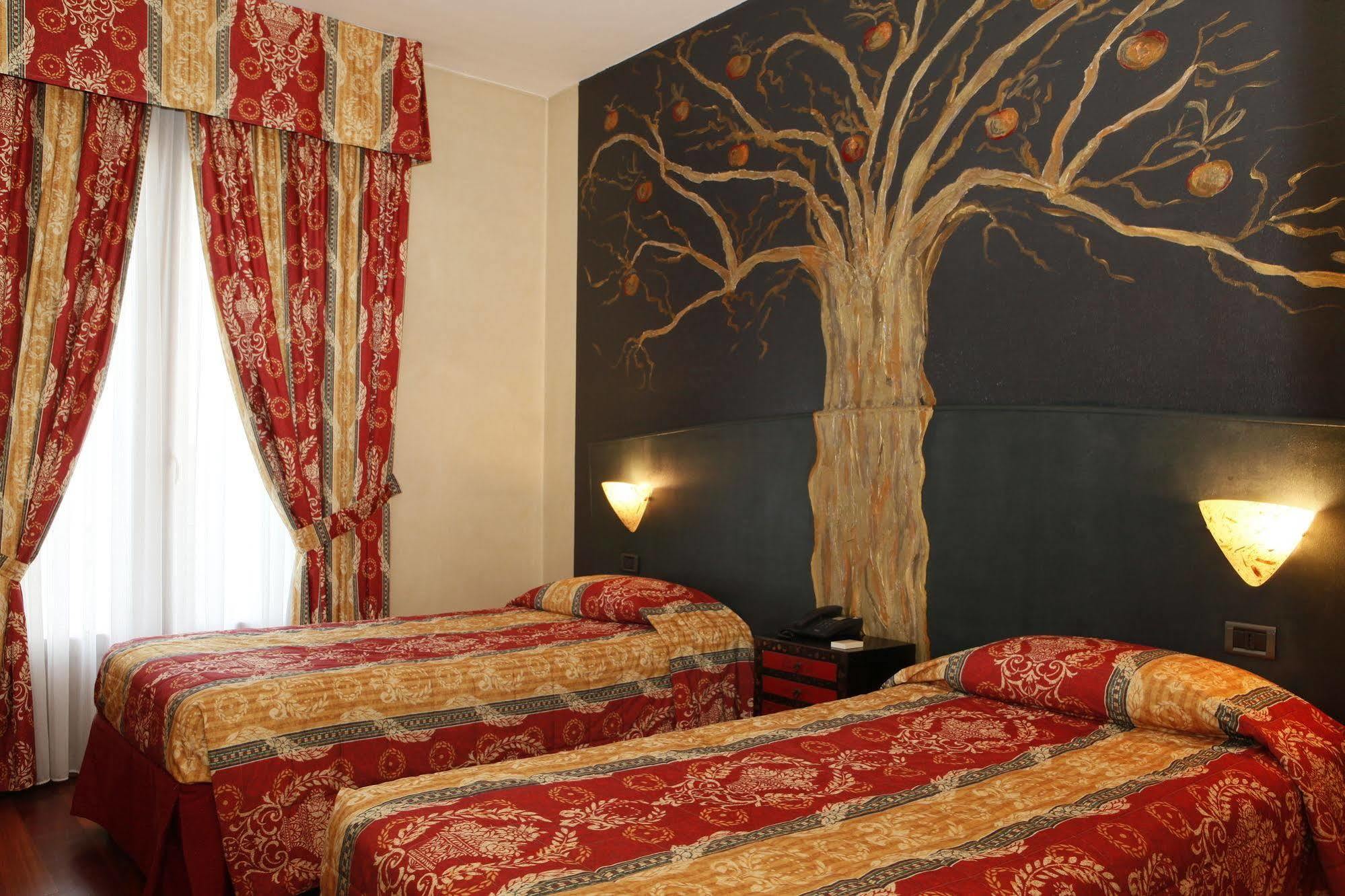 Lancaster 4* Turim